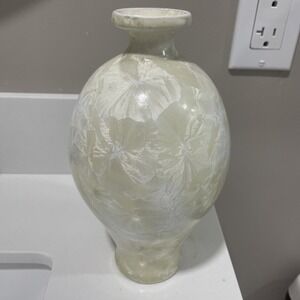 Vintage Cream Yellow Crystaline Glaze Studio Pottery‎ Vase Signed Bulbous 8"
